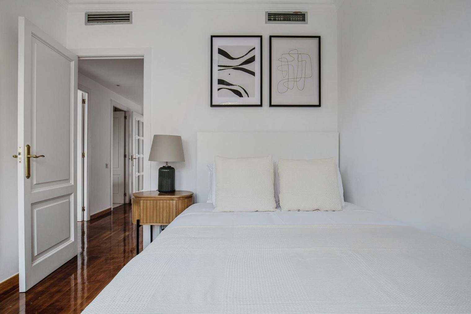 Appartamento Blueground Pedralbes Pool Garden Ac Bcn-175